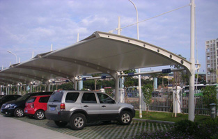 吉林盧瓦爾小鎮(zhèn)汽車棚